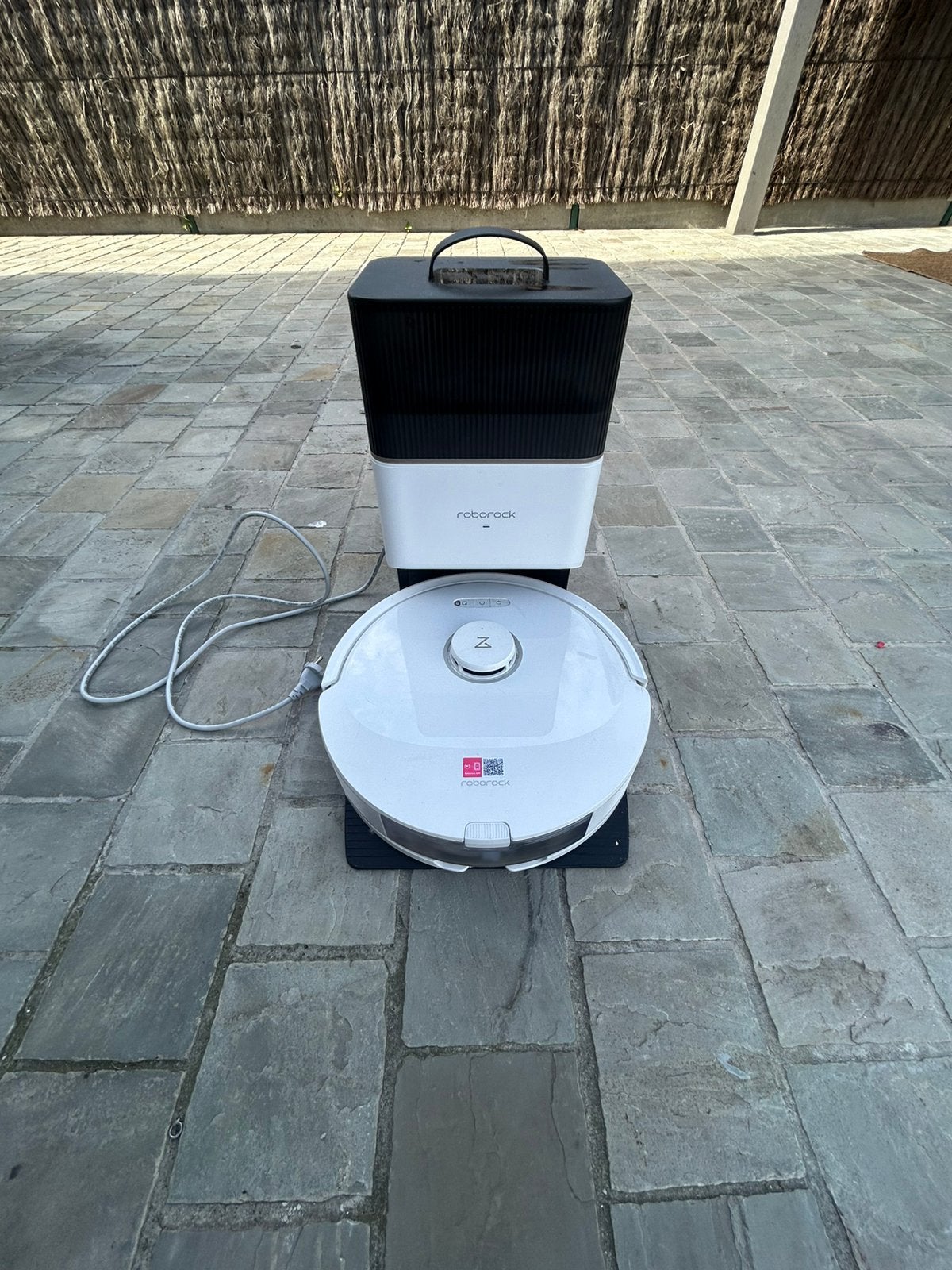 Roborock Q8 Max+ robotstofzuiger met leegstation – defect, Enlèvement ou Envoi, Comme neuf, Aspirateur robot