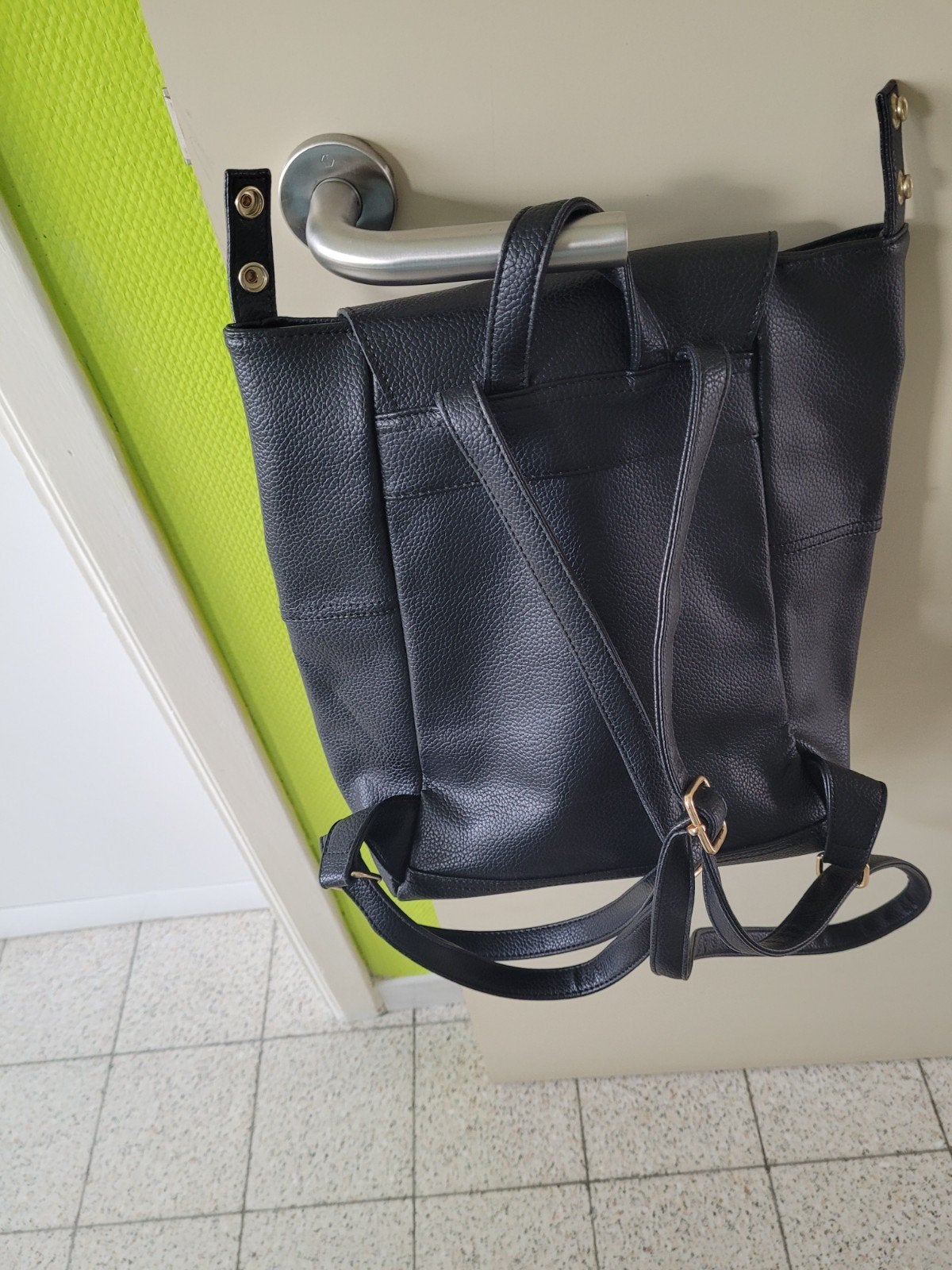 Zeer mooie gloednieuwe tas die Nas nooit heeft gebruikt, zit, Ophalen, Nieuw, Zwart, Schoudertasje