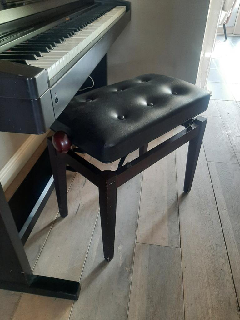 Pianostoel, Ophalen