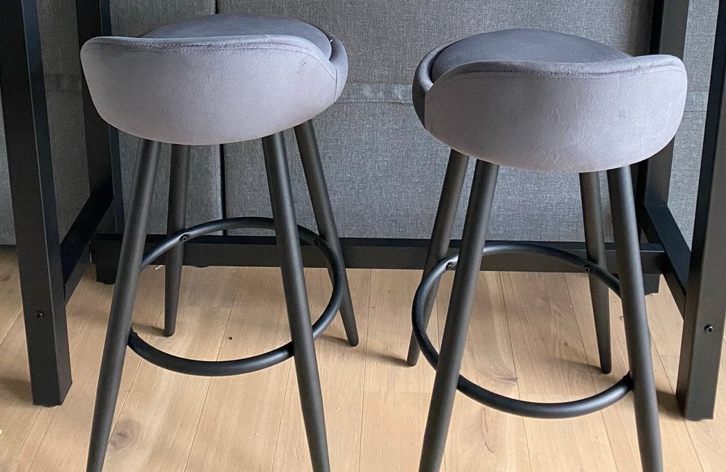 2 barstoelen, Enlèvement