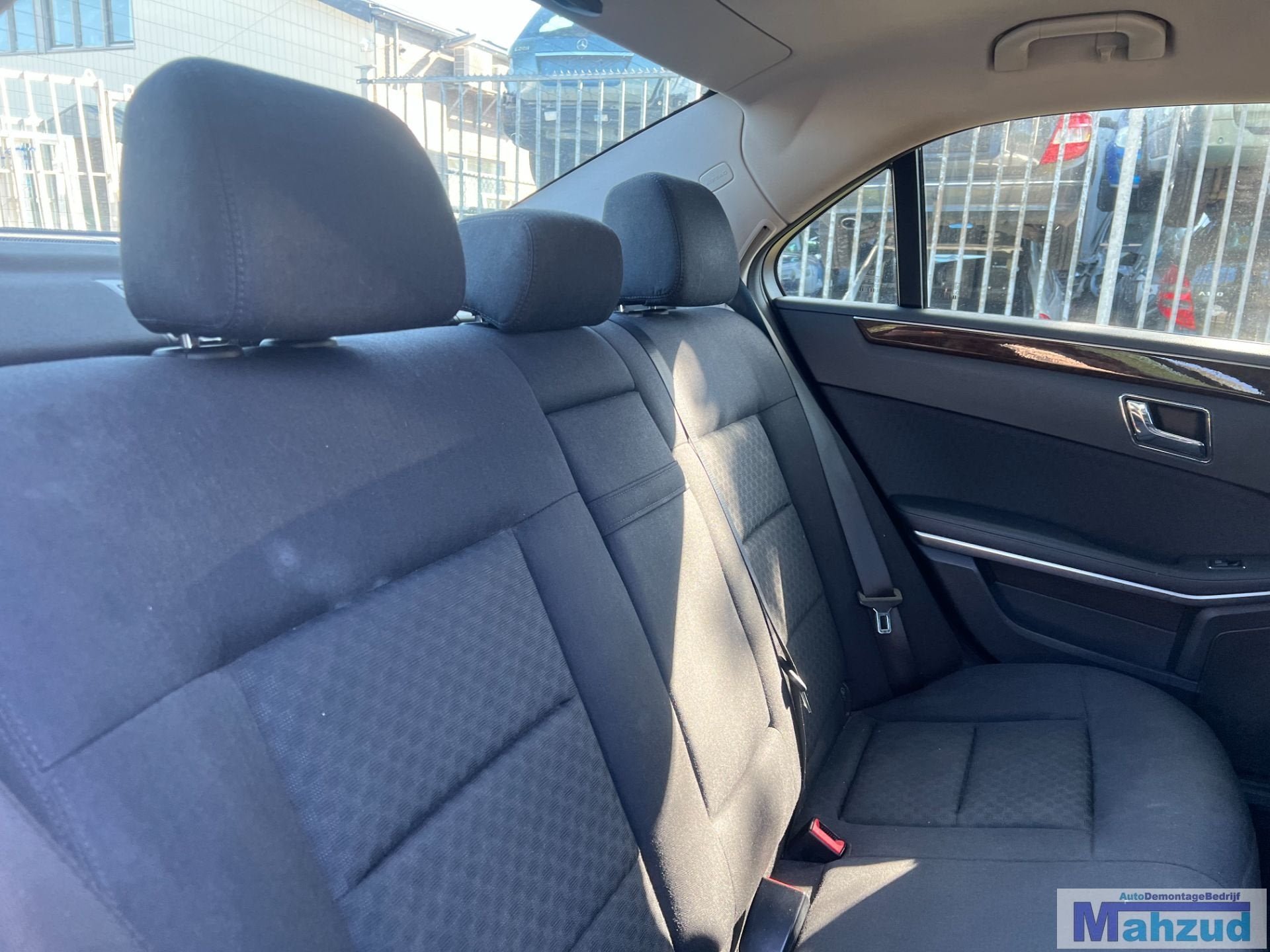 Si ge arri re int rieur en tissu MERCEDES E W212 2009-2012, Mercedes-Benz AG, Mercedes-Benz, Utilisé, Mercedesstrasse 120
70372  Stuttgart, DE
