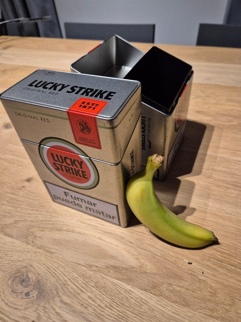 2x Vintage Lucky Strike metalen cases!!!!, Ophalen, Zo goed als nieuw, Tabaksdoos of Verpakking