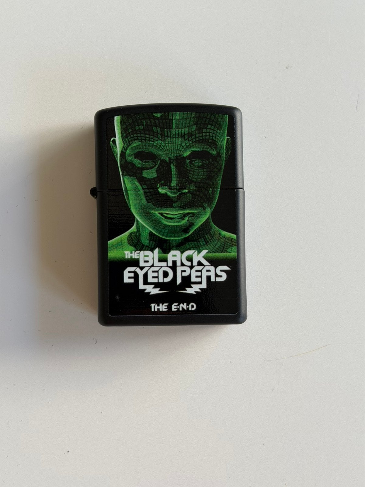 Zippo - Black Eyed Peas, Enlèvement ou Envoi, Neuf, Briquet