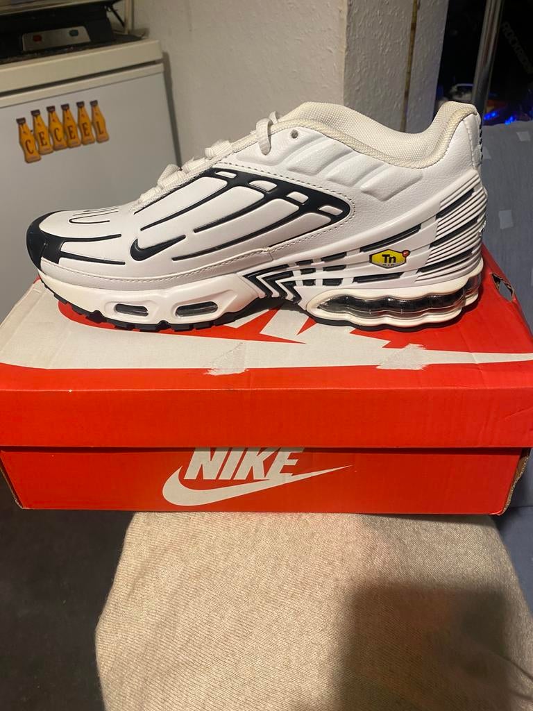 Nike sportschoenen nike air plus 3, Kleding | Heren, Schoenen, Nieuw, Ophalen of Verzenden, Wit, Sportschoenen