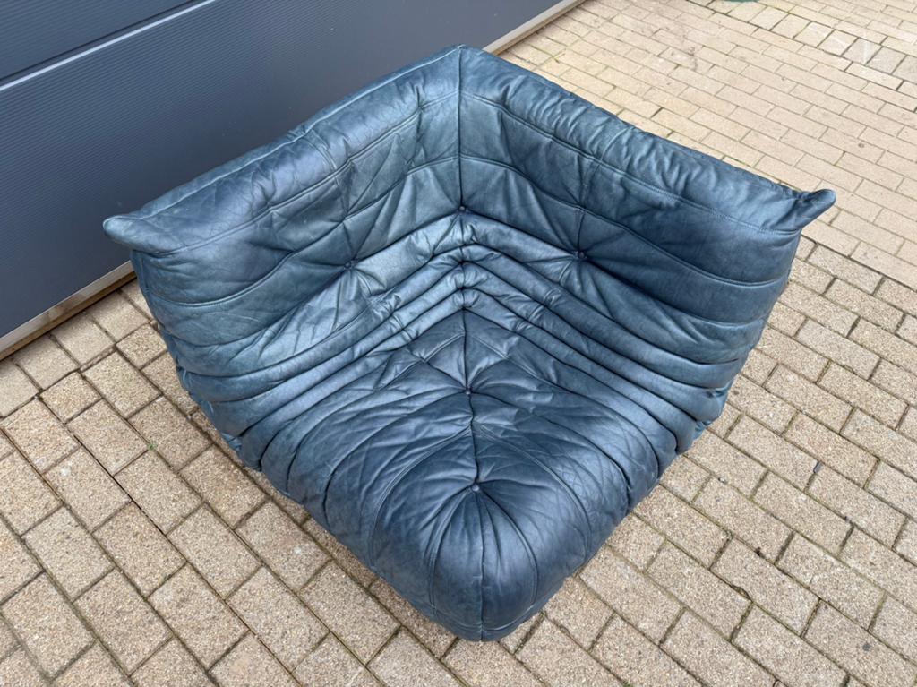 100% authentieke Ligne Roset Togo orig. Petrol Blue leder, Ophalen of Verzenden, Sede artifort b&b italia cassina knoll vitra edra cor elda flos
