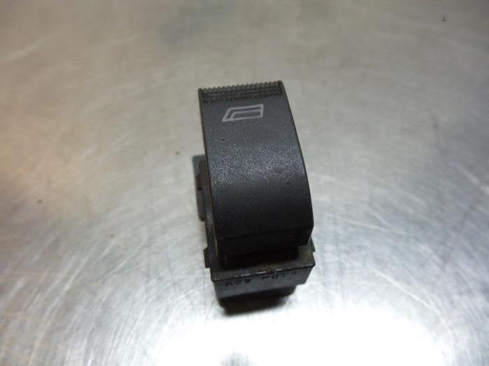 Commutateur vitre électrique d'un Audi A3 (A3 96-), -, 3 mois de garantie, Audi, Utilisé