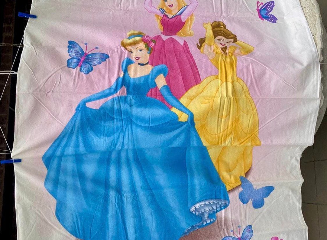 Disney Princess 1 persoons dekbed + kussensloop in flanel., Ophalen of Verzenden, Zo goed als nieuw, Meerkleurig, Meisje