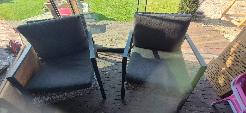 Lounge set, Ophalen, 4 zitplaatsen, Bijzettafel, Zo goed als nieuw