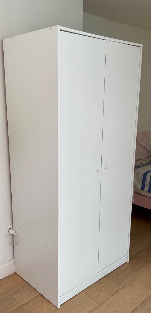 Armoire blanche IKEA, Avec tablette(s), Wit met 2 klapdeuren, Comme neuf, 100 à 150 cm