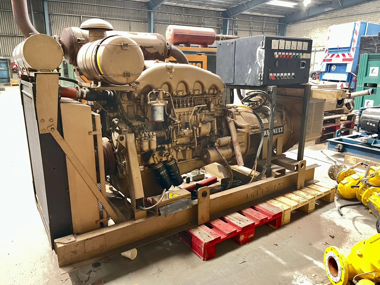 Generateur 150 kVa Renault groupe electrogene diesel, Bricolage & Construction, Enlèvement ou Envoi, Comme neuf, Démarrage électrique