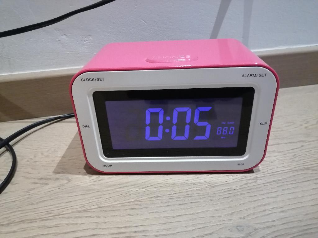 Big Ben roze wekkerradio, Elektronische apparatuur, Wekkers, Ophalen, Zo goed als nieuw, Digitaal