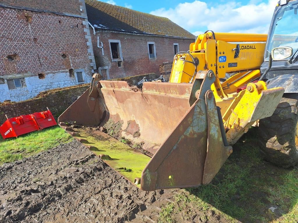 Bac 4 en 1 jcb