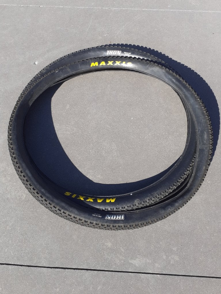 Pneus MAXXIS, Vélos & Vélomoteurs, Vélos Pièces, Caoutchouc, Pneu, Comme neuf, Enlèvement