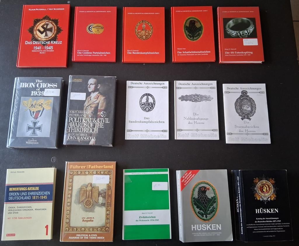 Grand lot de livres de référence sur la militaria allemande, Enlèvement