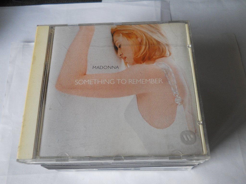 CD - MADONNA - SOMETHING TO REMEMBER, Pop, Ophalen of Verzenden, Zo goed als nieuw, Eerste persing