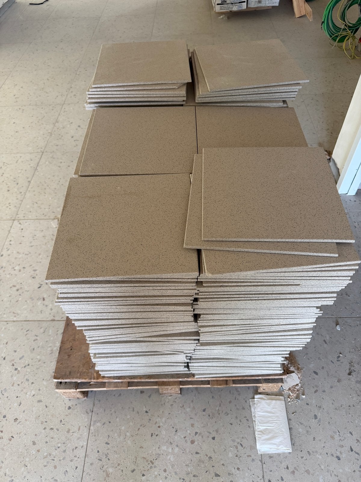 Vloertegels grespor pavigres dikte 8mm 30x30cm 140m2, Ophalen, Nieuw, Vloertegels