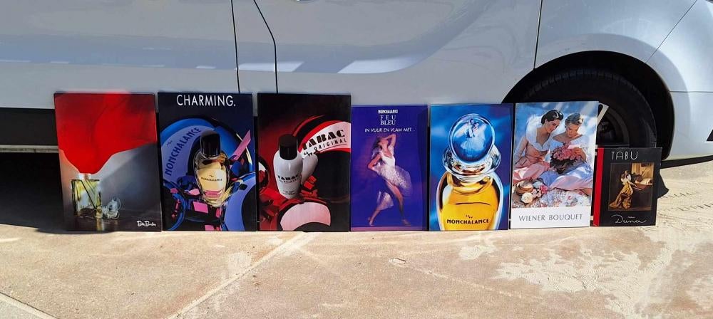 Meerdere winkeldisplay's, reclame van parfum reclames., Verzamelen, Merken en Reclamevoorwerpen, Zo goed als nieuw, Reclamebord