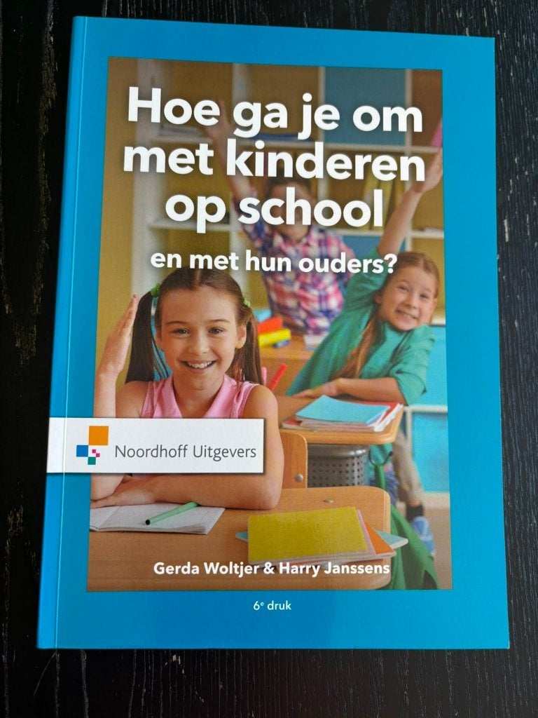 Hoe ga je om met kinderen op school en met hun ouders?, Livres, Livres scolaires, Enlèvement ou Envoi, Comme neuf, Autres matières