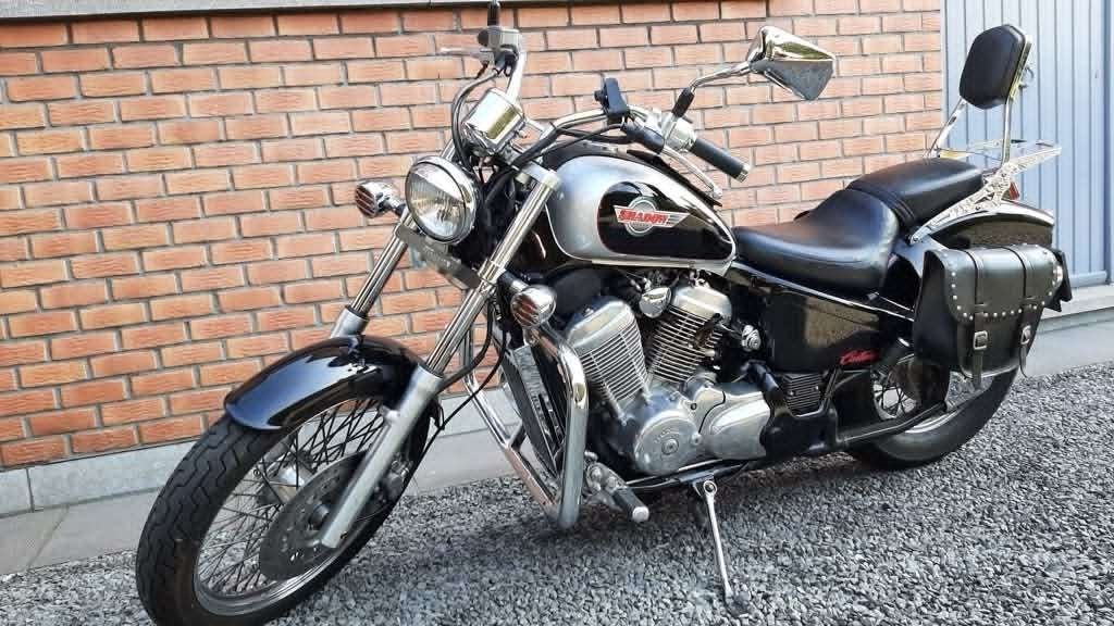 Belle Honda VT 600, Motos, Motos | Honda, 600 cm³, Chopper, 2 cylindres, Particulier