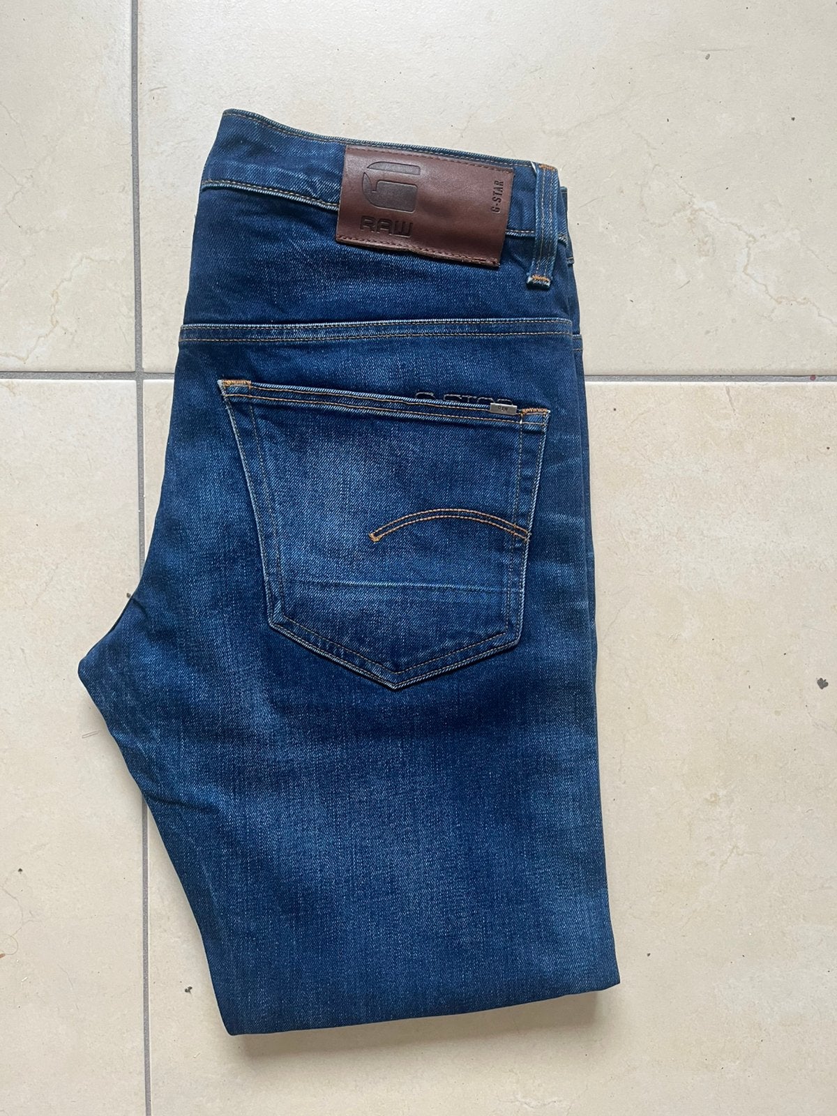 G star 31-De broekspijpen zijn ingekort., Vêtements | Hommes, Pantalons, Enlèvement, Comme neuf, Autres tailles, Bleu
