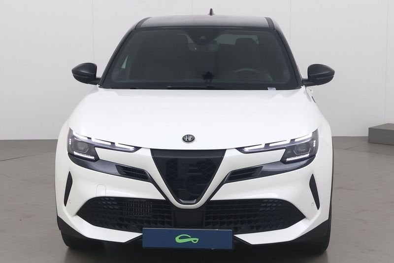 Alfa Romeo Junior 1.2 turbo hybrid speciale 136 AT, Auto's, https://public.car-pass.be/vhr/2058c780-df34-42eb-8e93-fffdd0c8bfe7