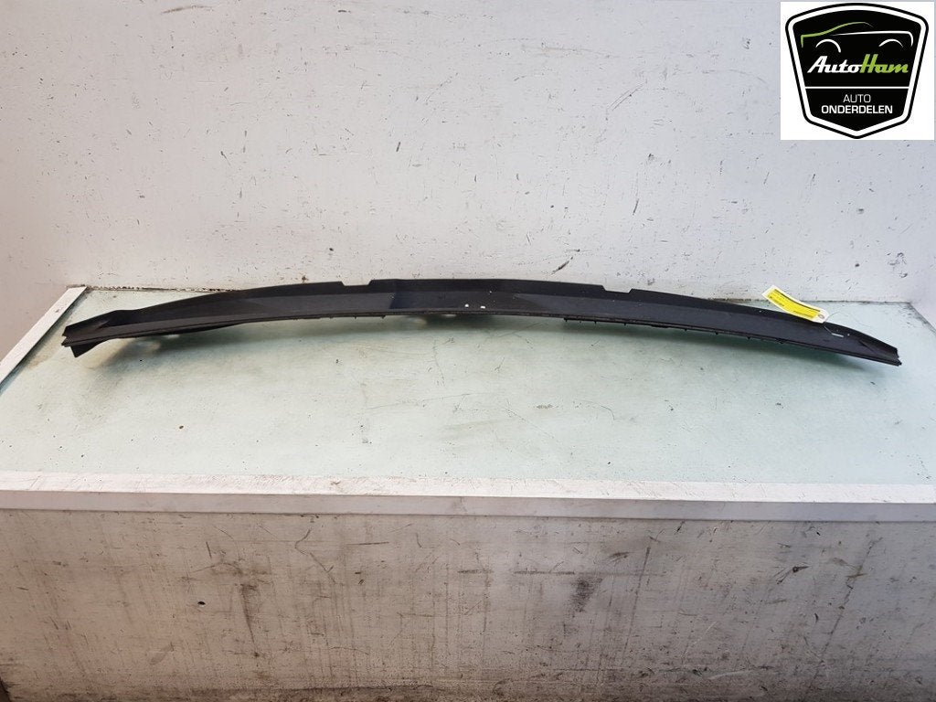BAIE DE PARE BRISE Macan (95B) (|95B819403B|95B819403B1E0|), Utilisé, Porsche