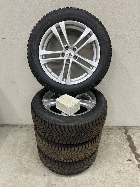 Winterset Volvo XC40 Falken EuroWinter HS01 235/55 R18, Pneus et Jantes, Pneus hiver, -, Véhicule de tourisme