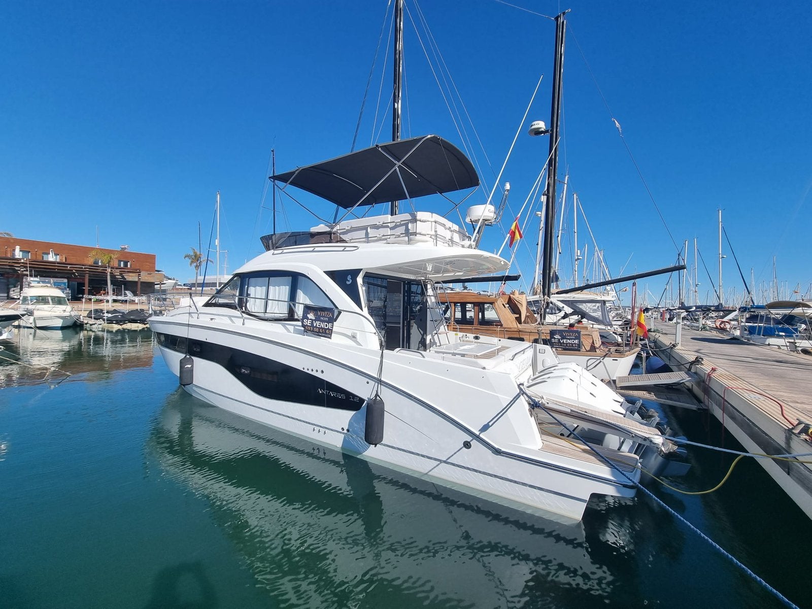 Beneteau Antares 12 van 2025 met alle mogelijke opties, Overige merken, Buitenboordmotor, Nieuw, Polyester