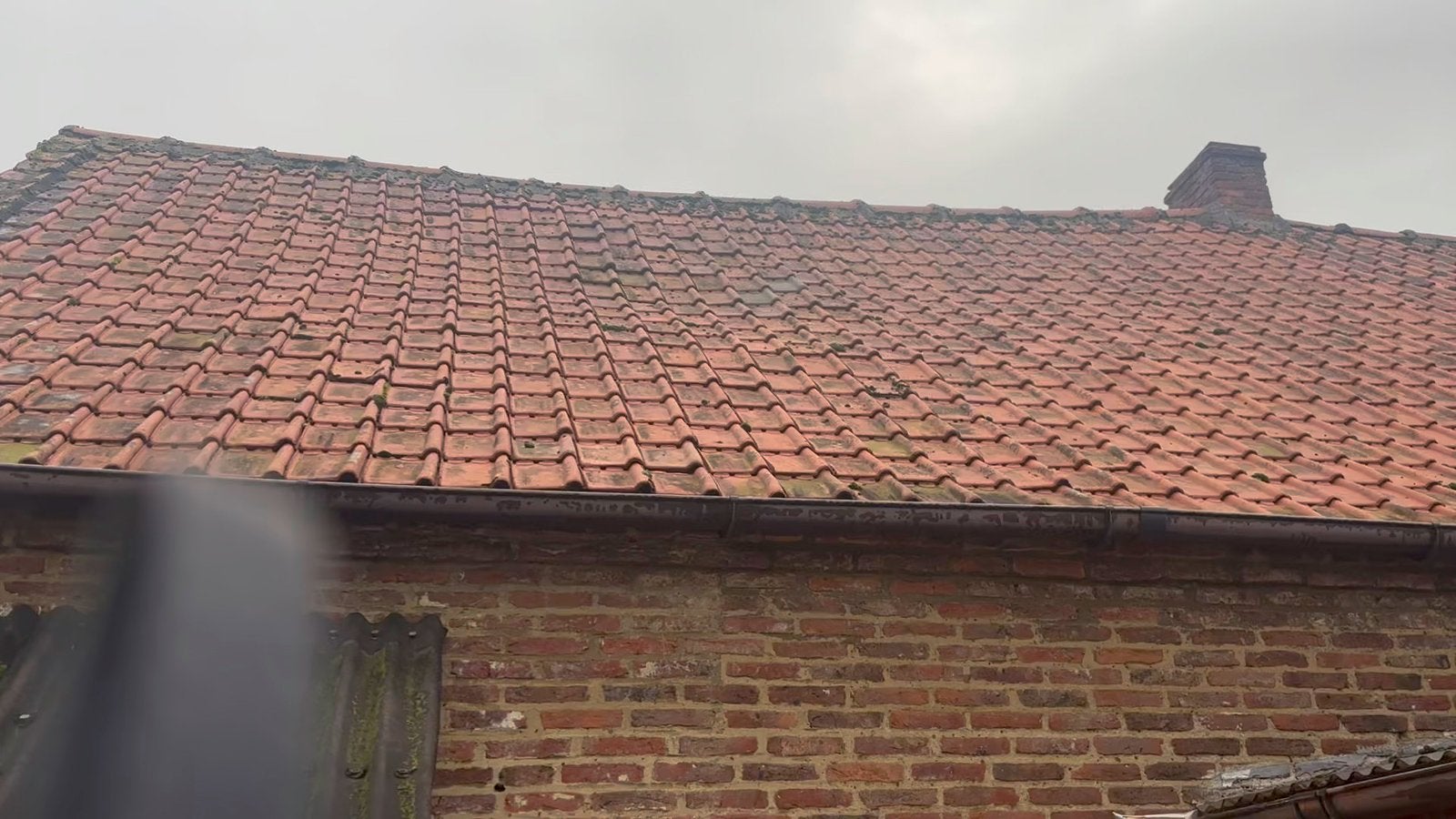 Nog een 300 dakpannen te koop, Ophalen, Zo goed als nieuw, Dakpannen