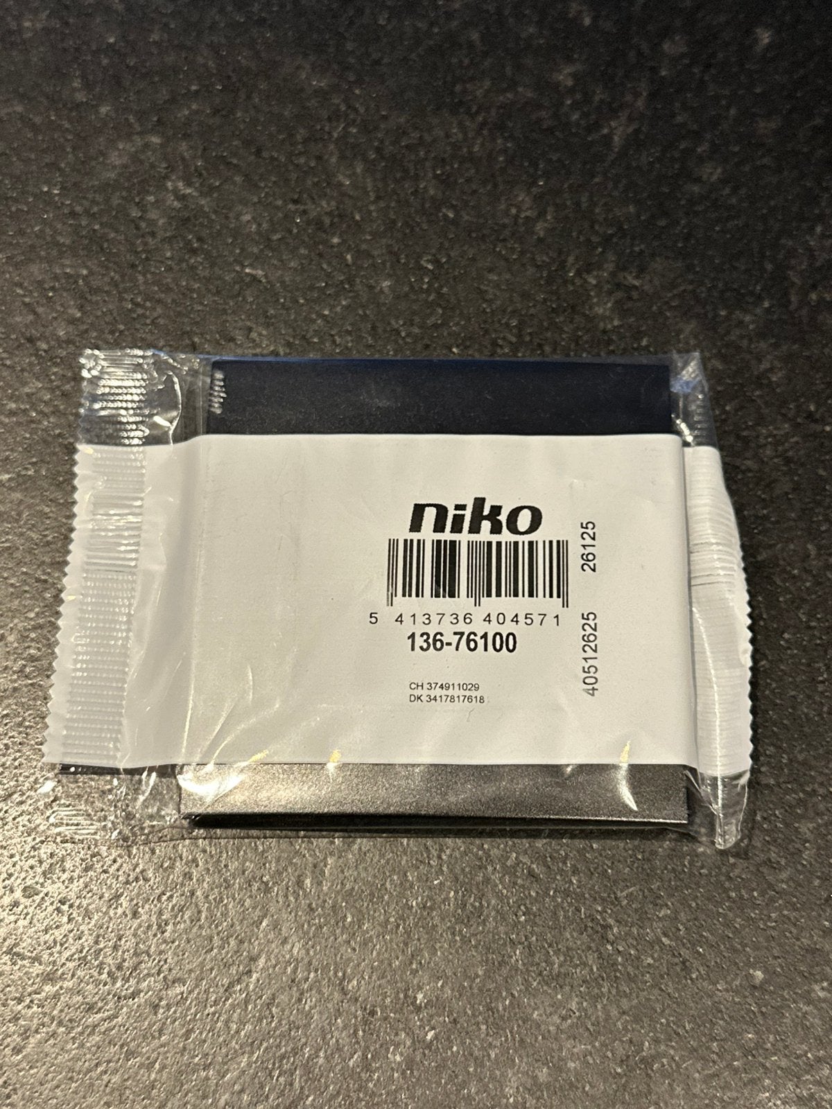 Niko enkelvoudig afdekplaatje 136-76100 nieuw ongeopend, Ophalen of Verzenden, Zo goed als nieuw