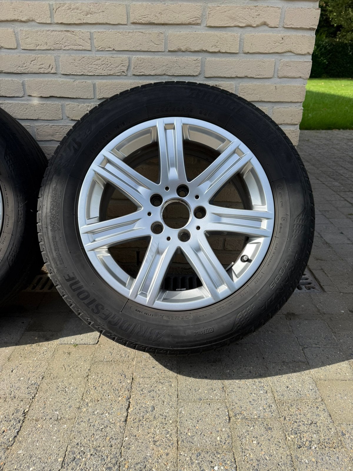 4 jantes Mercedes + pneu, Autos : Pièces & Accessoires, Enlèvement, Pneu(s)