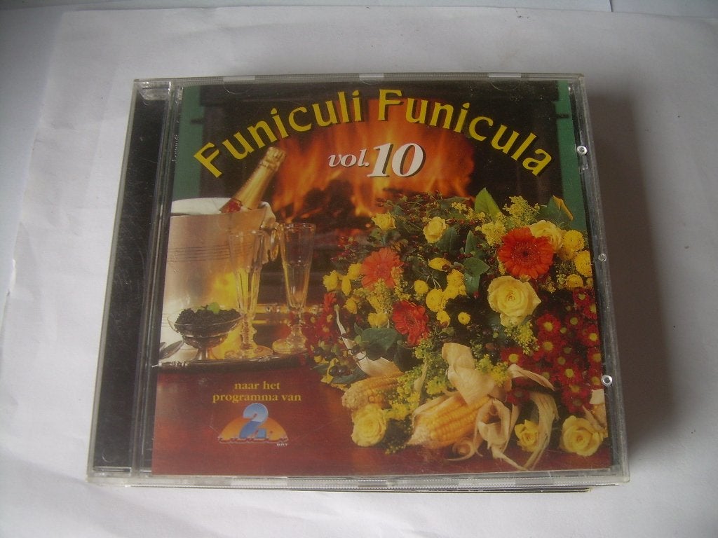 CD - FUNICULI FUNICULA - VOL 10, Cd's en Dvd's, Wereldmuziek, Ophalen of Verzenden, Zo goed als nieuw, Verzamelalbum