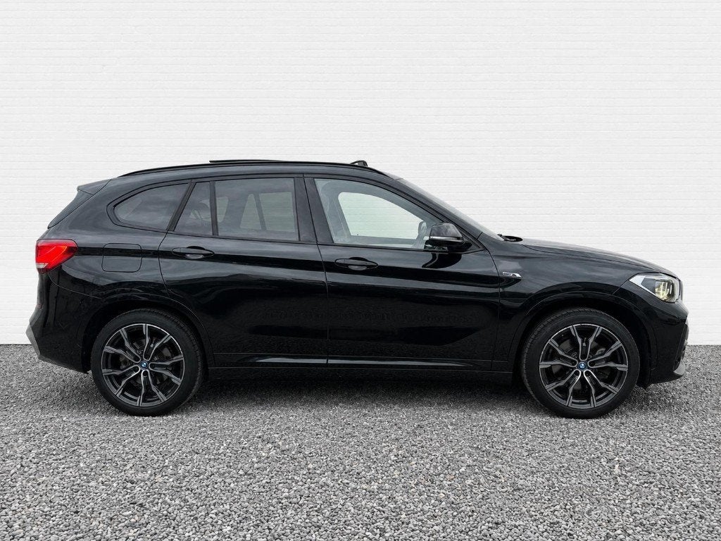 BMW X1 PHEV 25e * M-PACK * BTW /TVA * PANO * CAMERA * HDUP *, Zwart, Leder, Bedrijf, 5 zetels