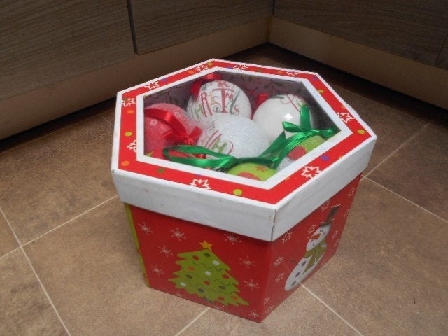 Mooie kerst-doos met 14 kerstballen, Diversen, Ophalen of Verzenden, Zo goed als nieuw