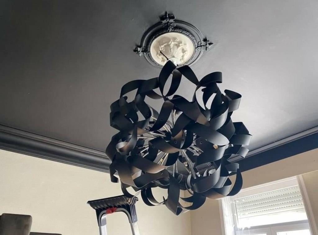 Moderne grote zwarte luster, Huis en Inrichting, Lampen | Kroonluchters, Ophalen, Gebruikt, Kunststof, Modern