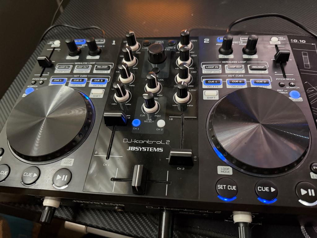 Jbsystems DJ-Kontrol 2, Enlèvement, Comme neuf, Moins de 5 canaux
