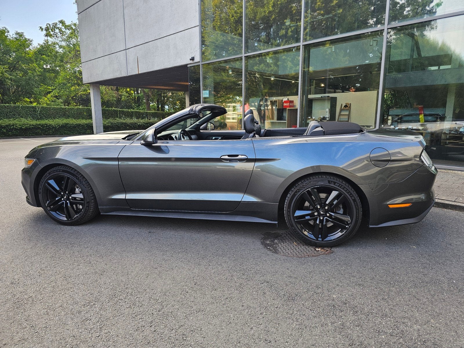 Ford Mustang Cabrio, Auto's, Automaat, 4 zetels, Achterwielaandrijving, 4 cilinders