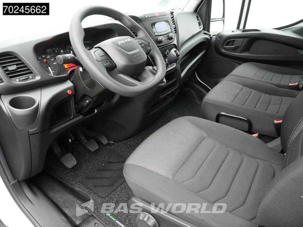 Iveco Daily 35S18 BPM VRIJ! 3.0L Laadklep 180PK Schuifzeilen, Cruise Control, Stof, Euro 6, 4 cilinders
