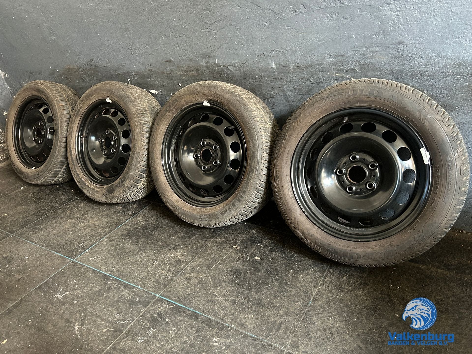 8-9mm! VAG VW Golf Caddy Audi A3 Leon 16 inch stalen velgen, Auto-onderdelen, Banden en Velgen, Gebruikt, -, Banden en Velgen