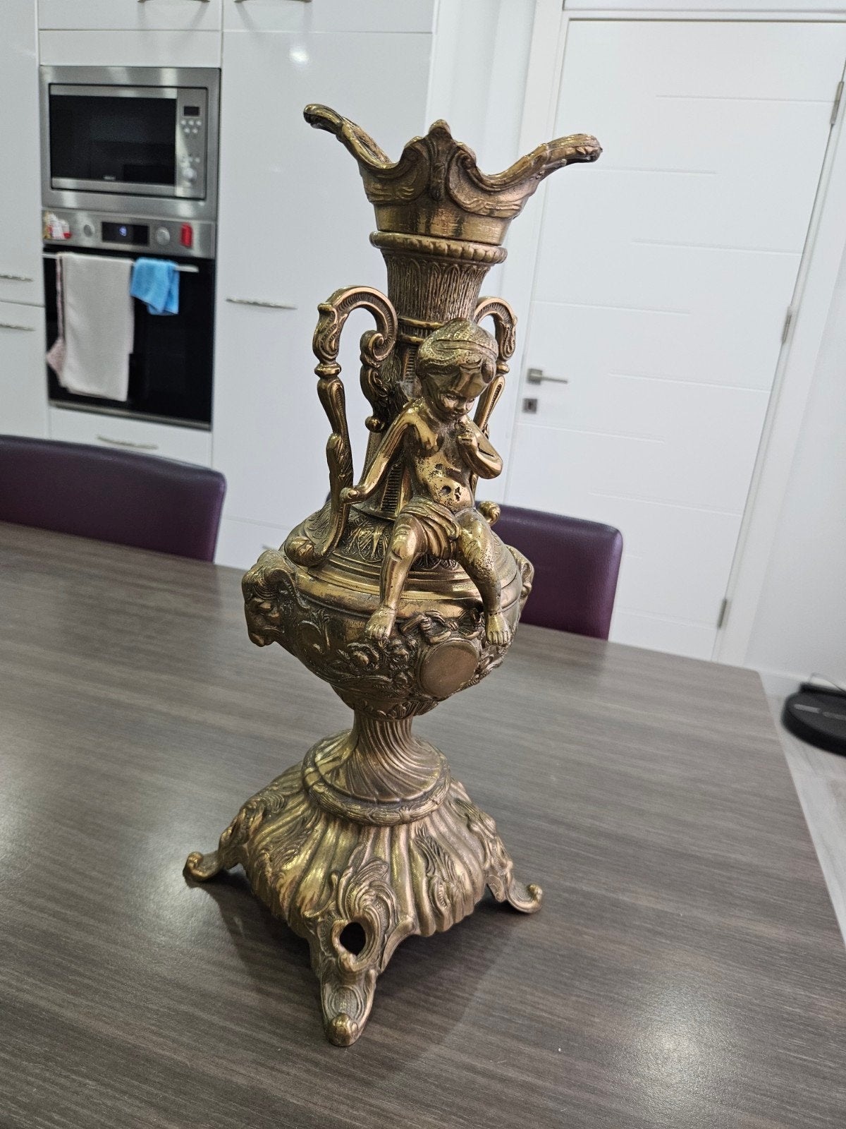 decoratieve bronzen of messing kandelaar in barok- of rococo, Ophalen of Verzenden