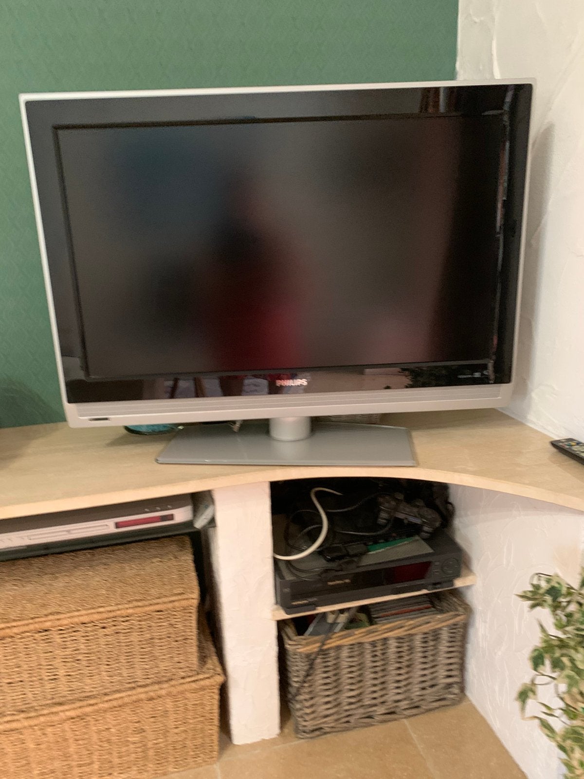 Sony PlayStation 2-console + Phillips LCD-tv van 80 cm, Games en Spelcomputers, Spelcomputers | Sony PlayStation 2, Ophalen, Met games