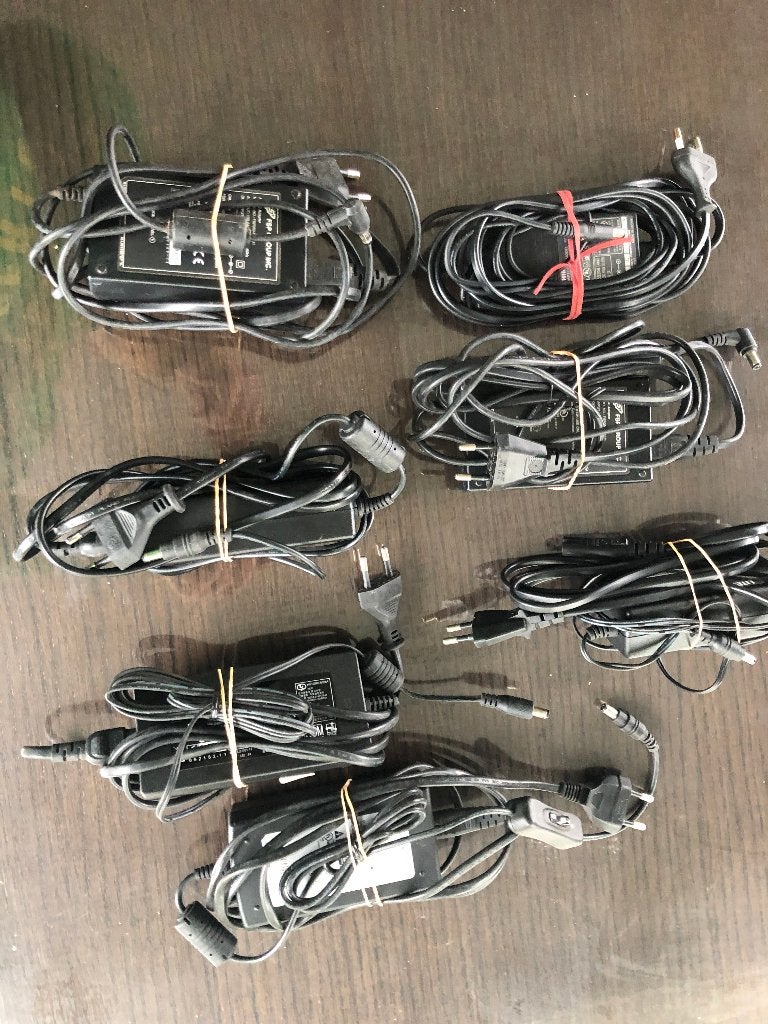 Adaptateur, chargeur ordinateur portable, PC, modem, gamer, Enlèvement ou Envoi