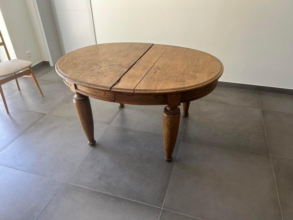 Table à manger en bois endommagée 135x105x71, Maison & Meubles, Tables | Tables à manger, 100 à 150 cm, Quatre personnes, Enlèvement