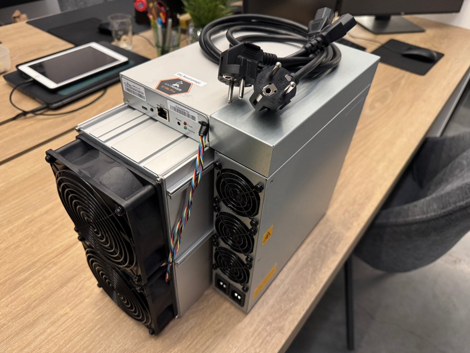 1x AntMiner S19K Pro 110TH/s, Enlèvement ou Envoi