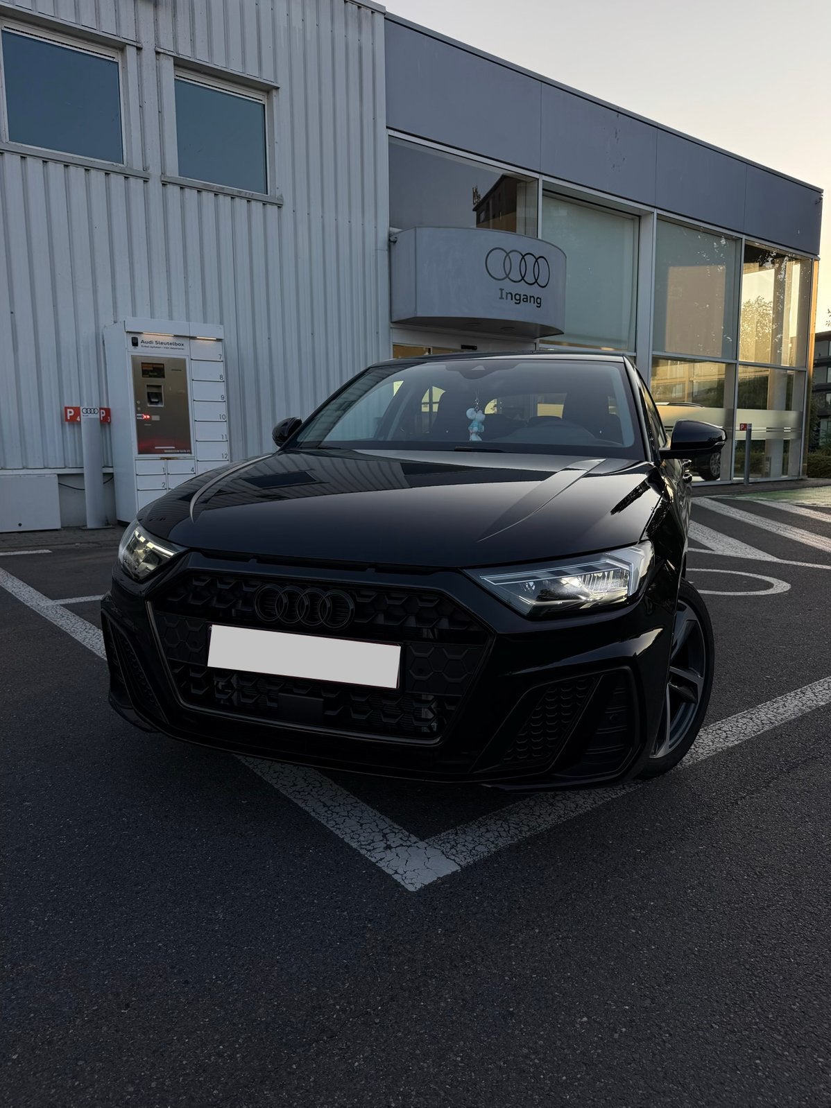 Audi A1 S line Sportback Full Facelift 2025 Nightpack, Autos, Achat, A1, Particulier, Apple Carplay