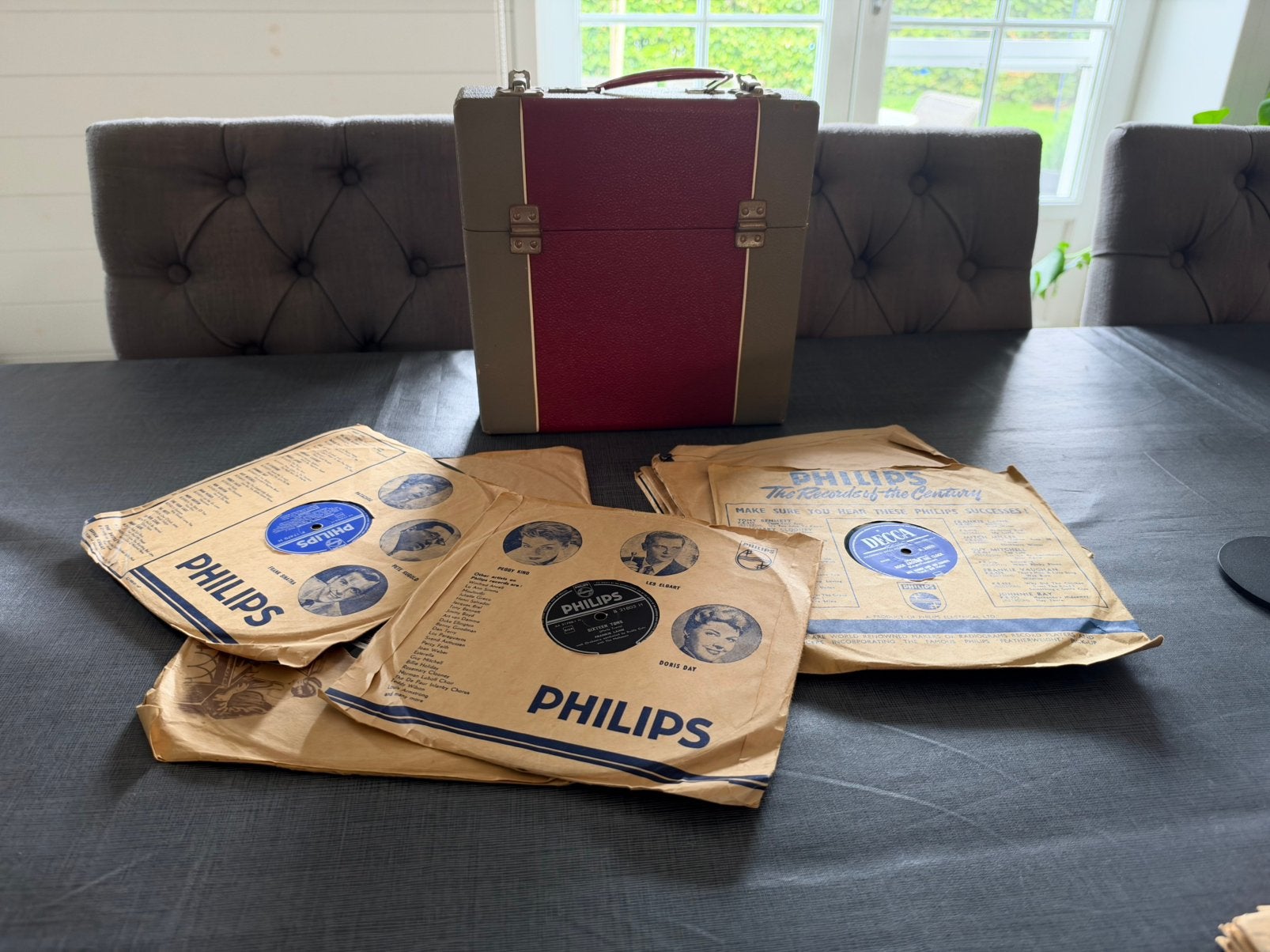 8 vintage 78-toeren platen jaren ’50 + platenkoffer, Enlèvement, Utilisé