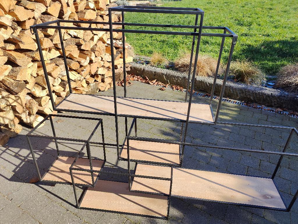 Etagère déstructurée bois et métal, Enlèvement, Comme neuf