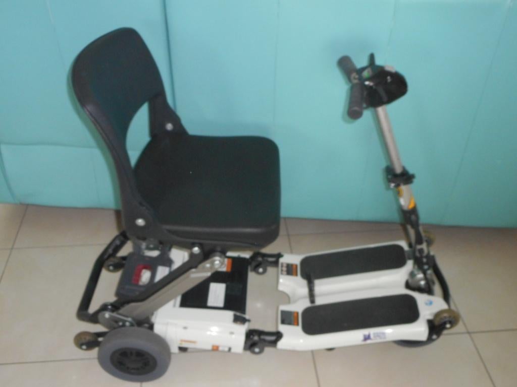 Chaise roulante électrique luggie, Enlèvement, Pliant, Comme neuf, Fauteuil roulant électrique