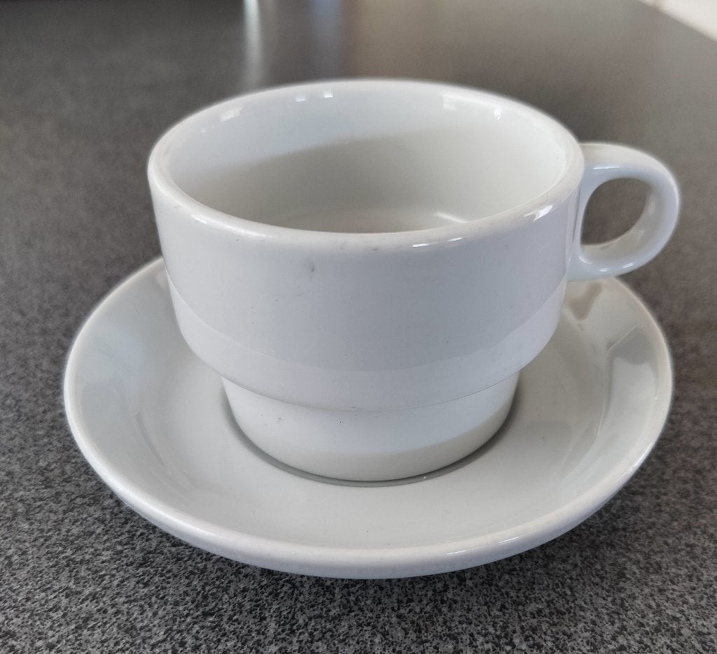 Koffie tassen en ondertassen, Ophalen, Porselein