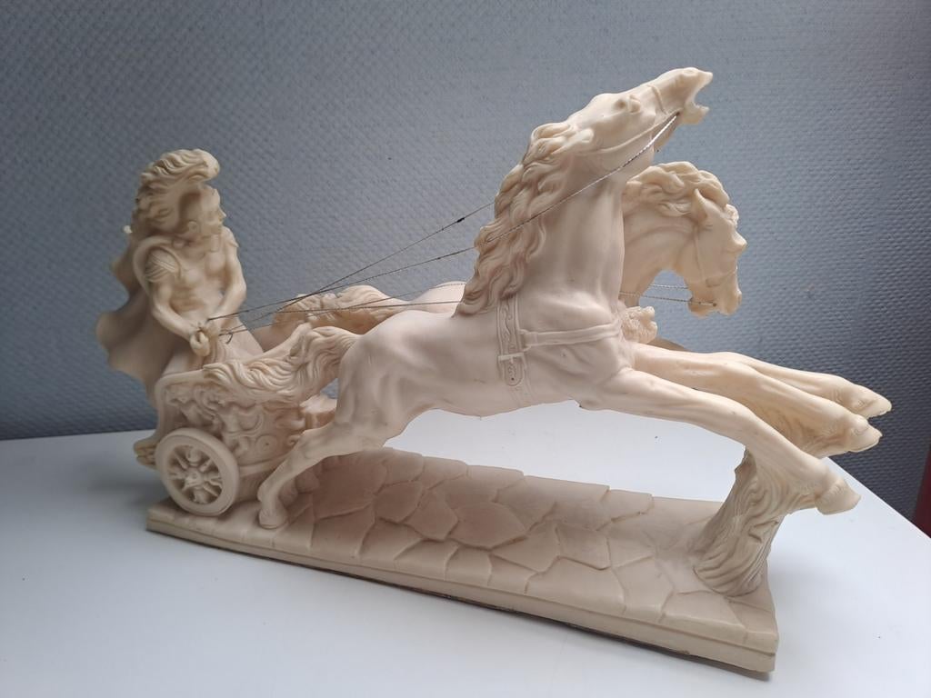 Romeinse strijdwagen, 40 cm lngte op 13 cm, Ophalen